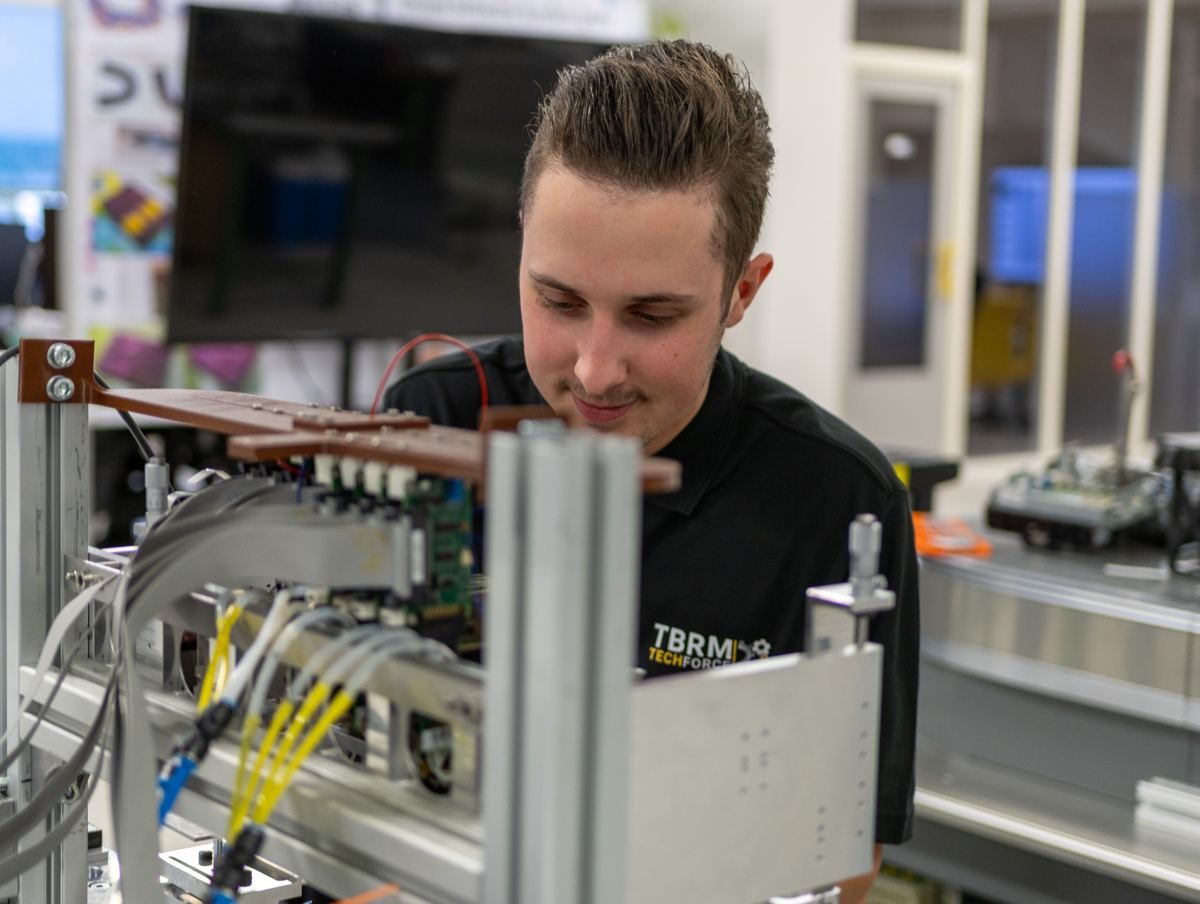 Vakmensen van TBRM TechForce in de mechatronica